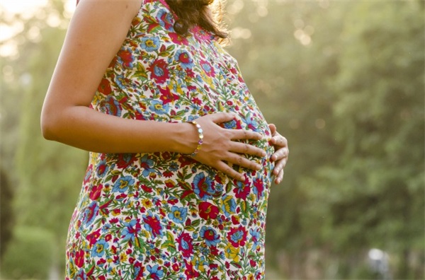 蔡女士卵巢衰退选择助孕生子